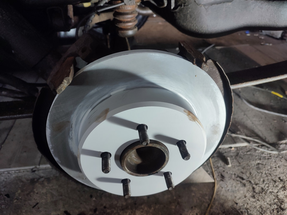 Покрасил эпоксидным грунтом — Chrysler Grand Voyager IV (North America)