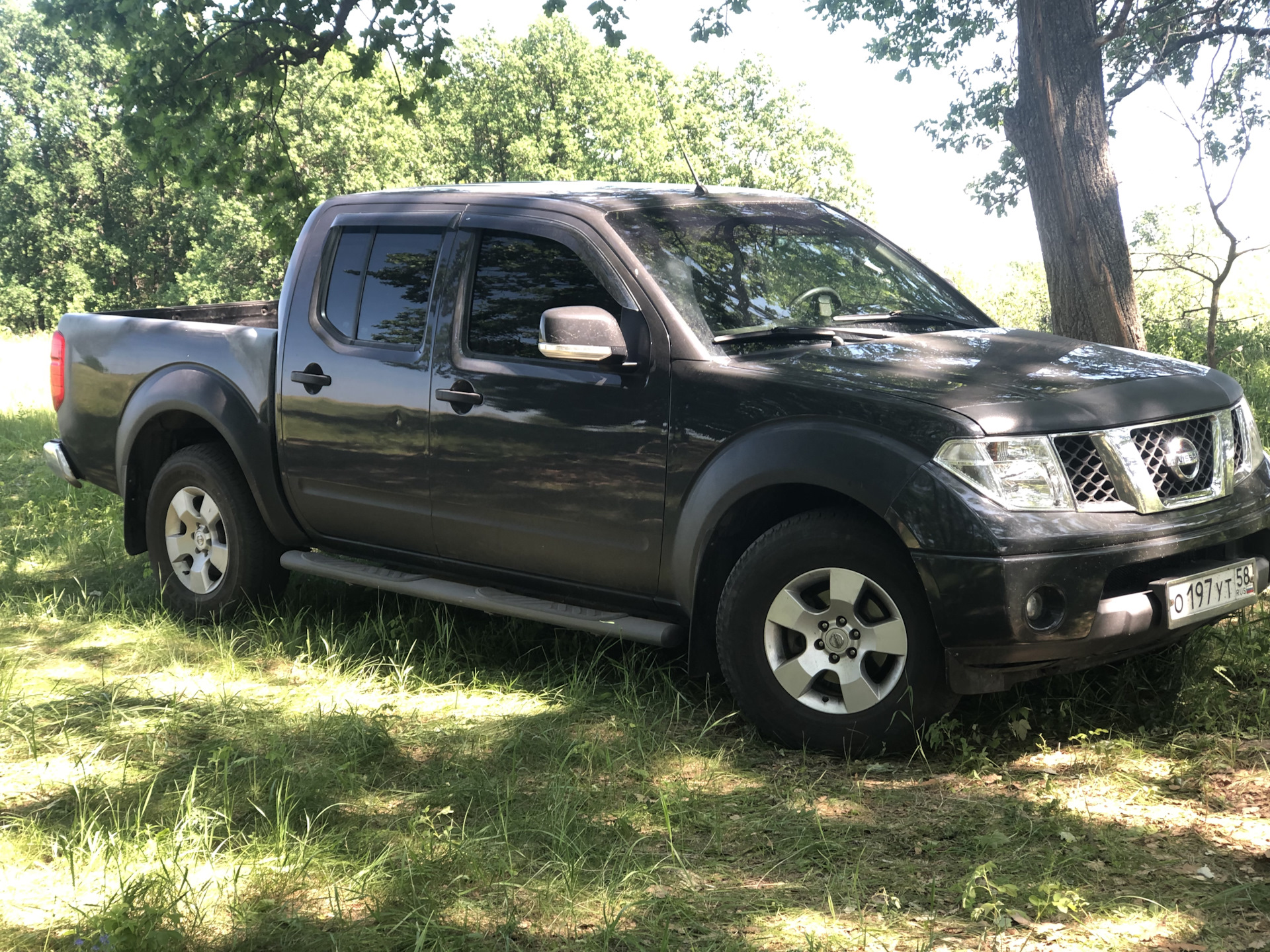 Nissan navara 2.5 d