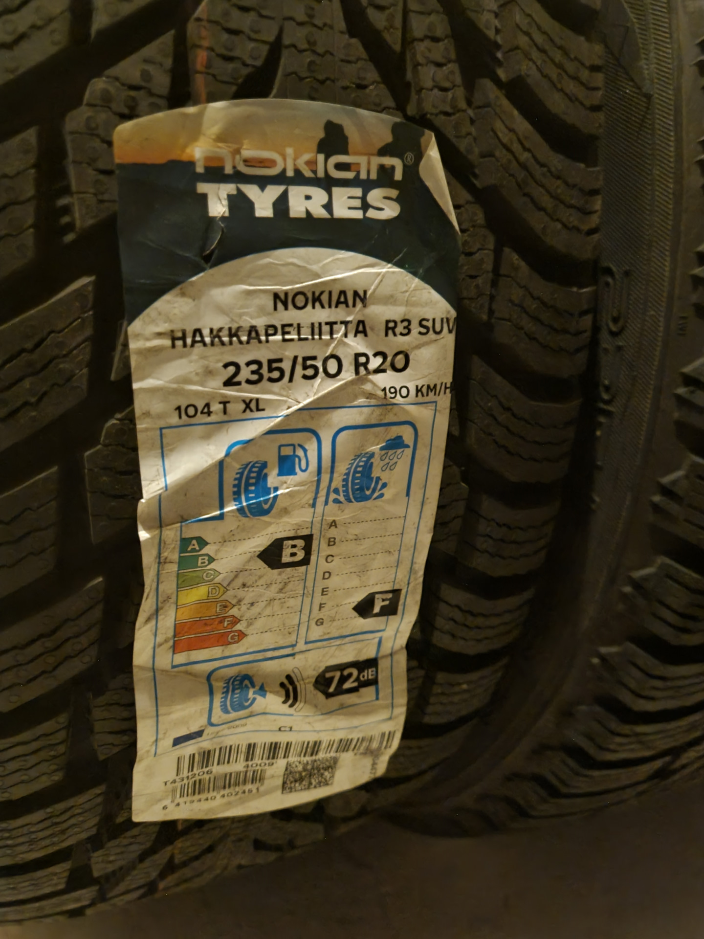 235 55 r20 nokian