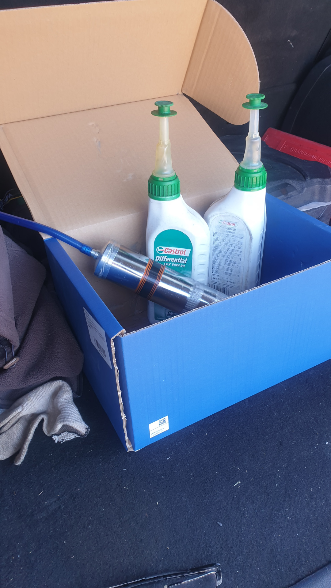 Замена масла в заднем редукторе — Ford Kuga (2G), 2 л, 2013 года ...