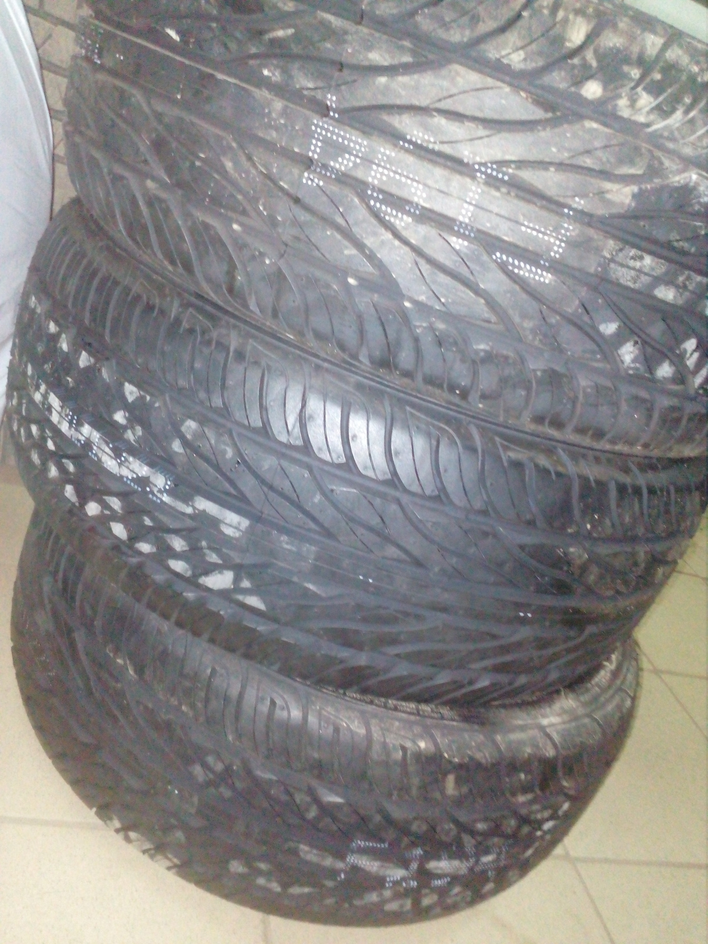 Прикупил резину maxxis maz4s r15 195 50 — Lada 21103, 1,5 л, 2004 года ...