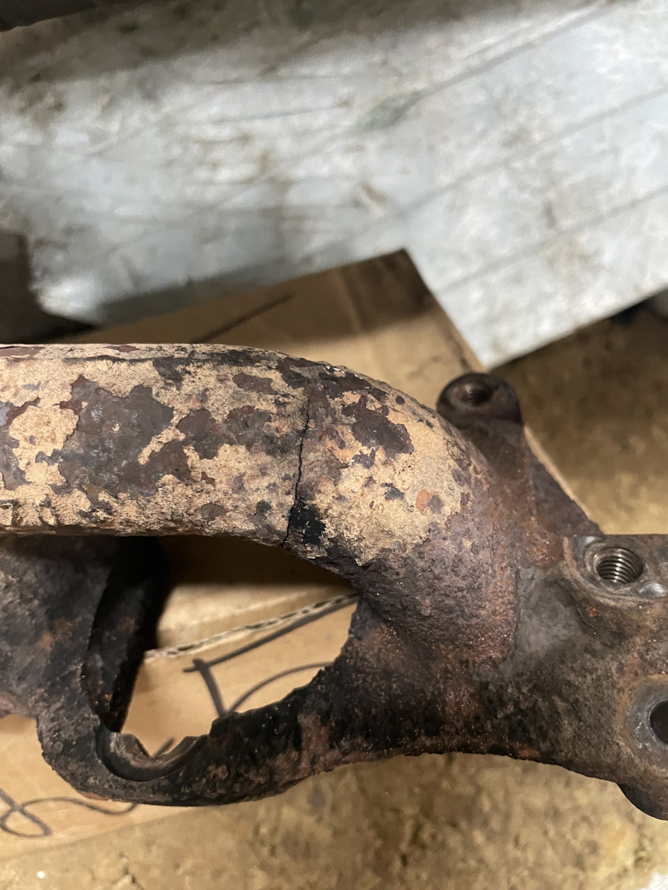 Замена выхлопного коллектора — Renault Trafic (2G), 1,9 л, 2002 года ...