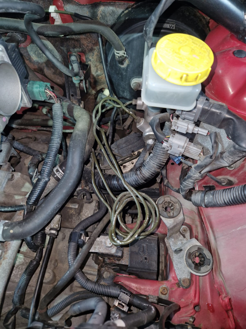 Замена трубопроводов тормозной системы — Nissan X-Trail I (t30), 2