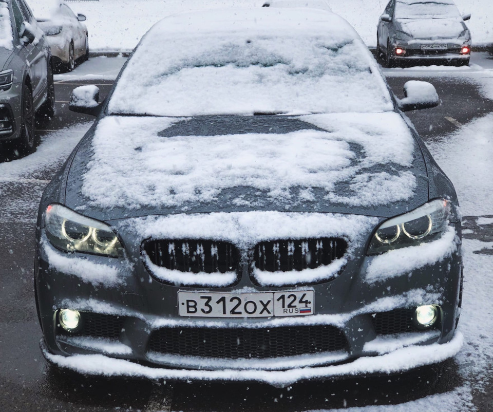 Фото первый снег в Красноярске — BMW 5 series (F10), 3 л, 2011 года ...