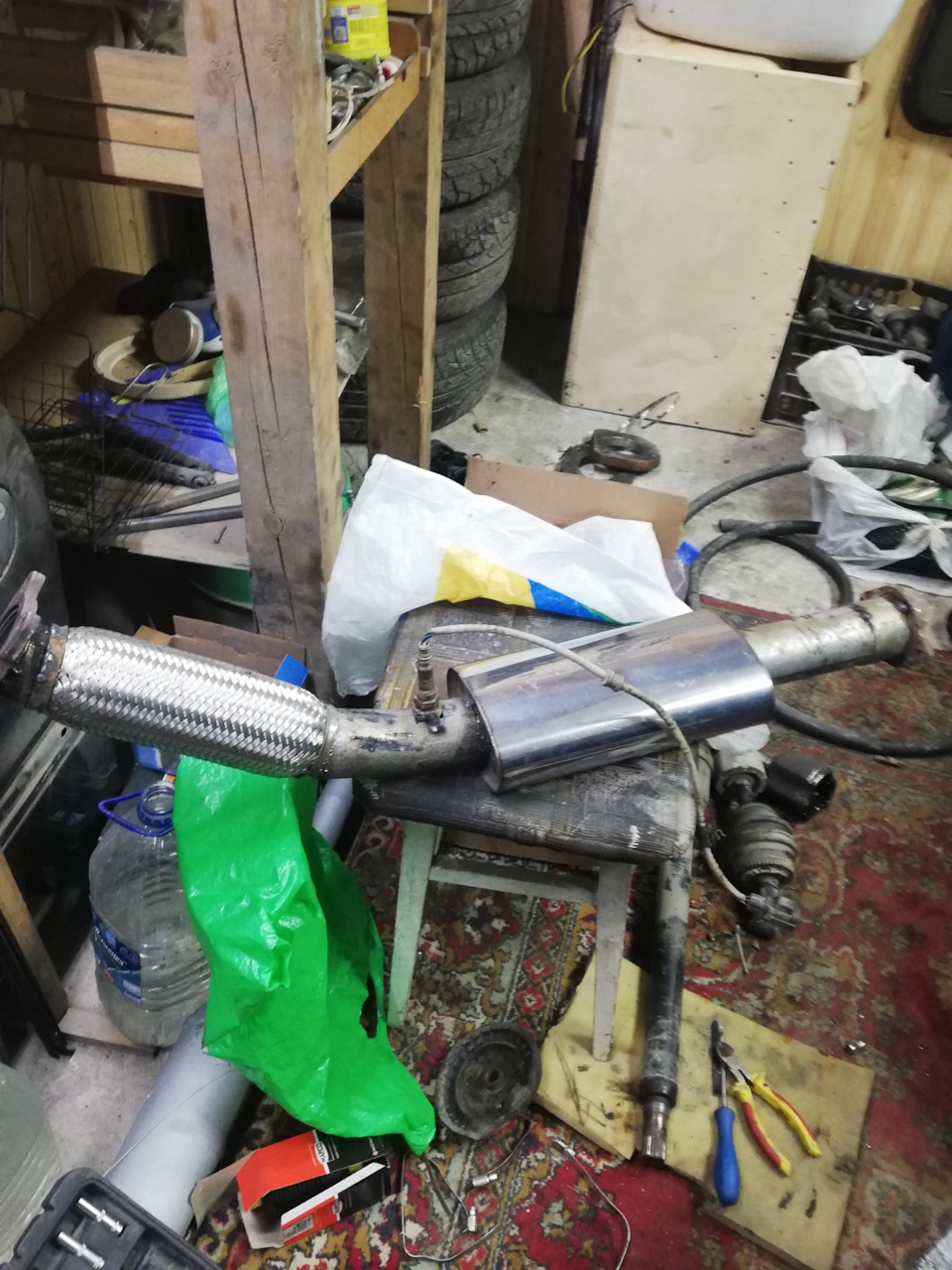 Вырезаем катализатор. Взамен пламягаситель — Volvo S60 (1G), 2,4 л ...