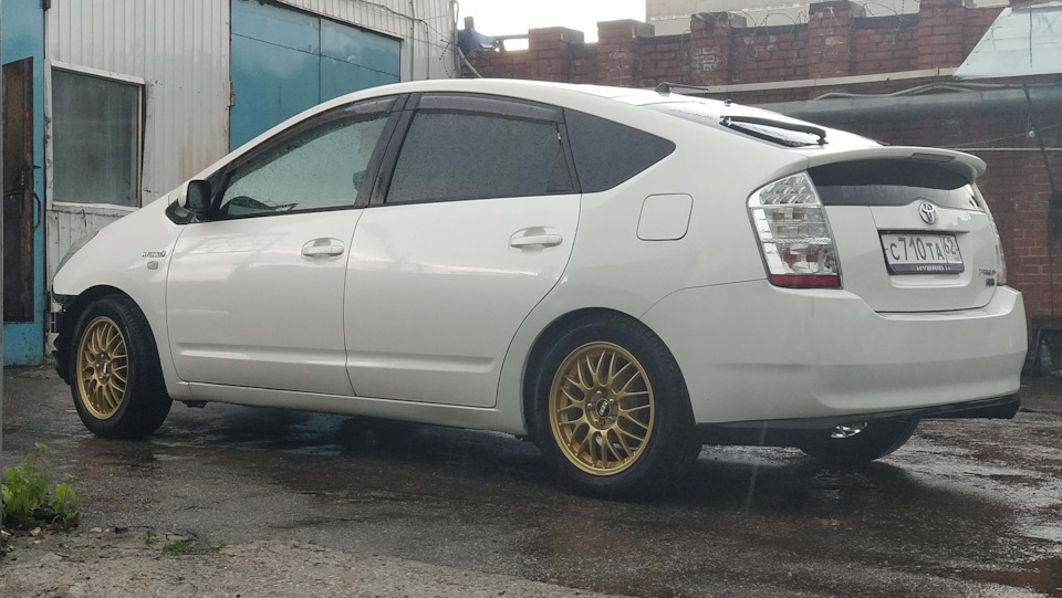 Запчасти на фото: AC710. Фото в бортжурнале Toyota Prius (20)