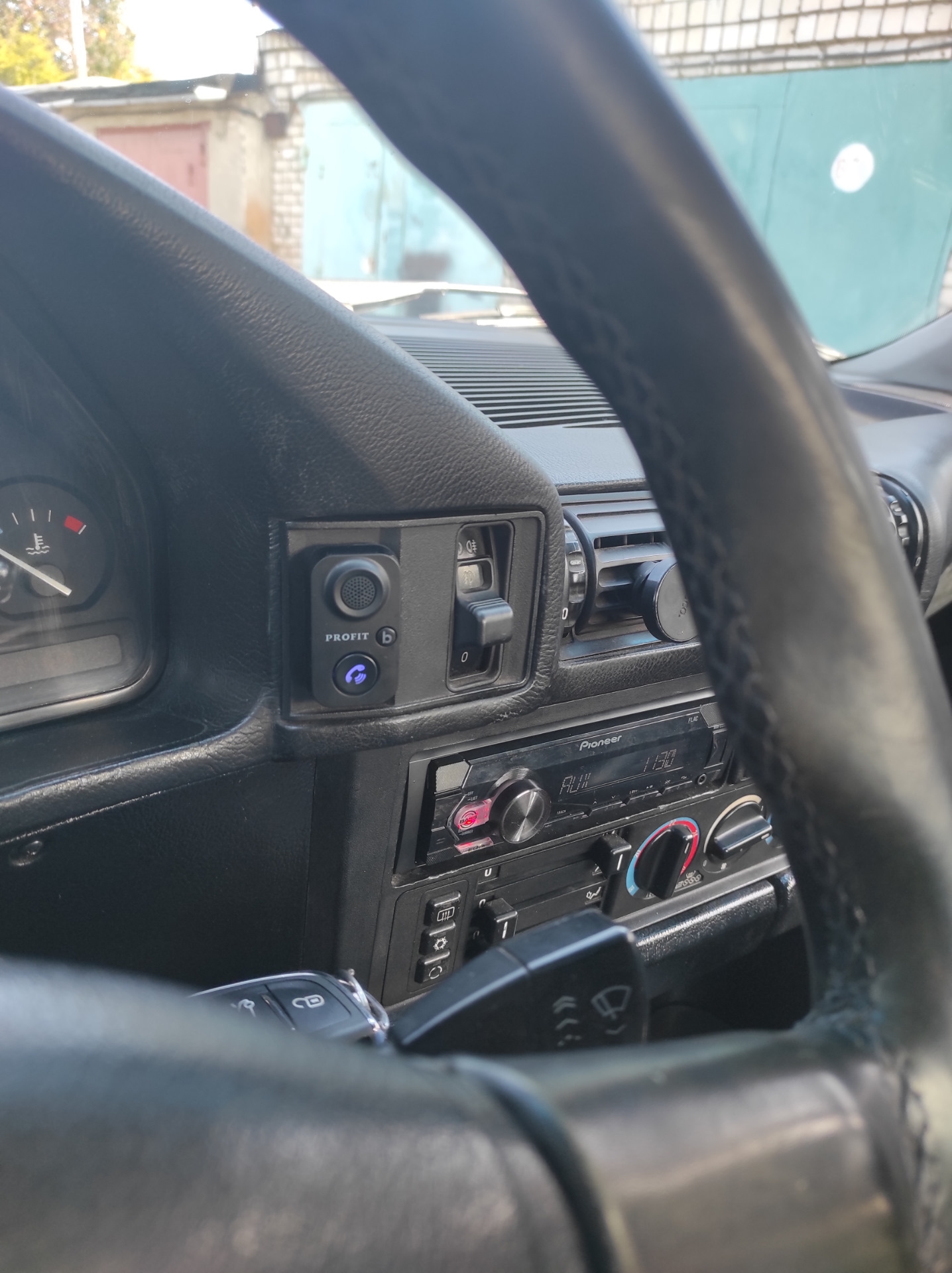 Впаял блютуз в магнитолу — BMW 5 series (E34), 2 л, 1991 года | своими ...