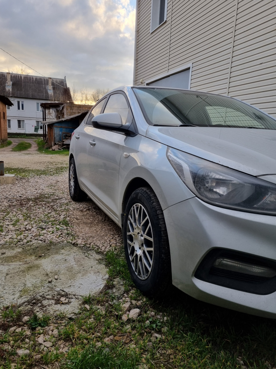 Покупка колес — Hyundai Solaris (2G), 1,6 л, 2020 года | колёсные диски ...