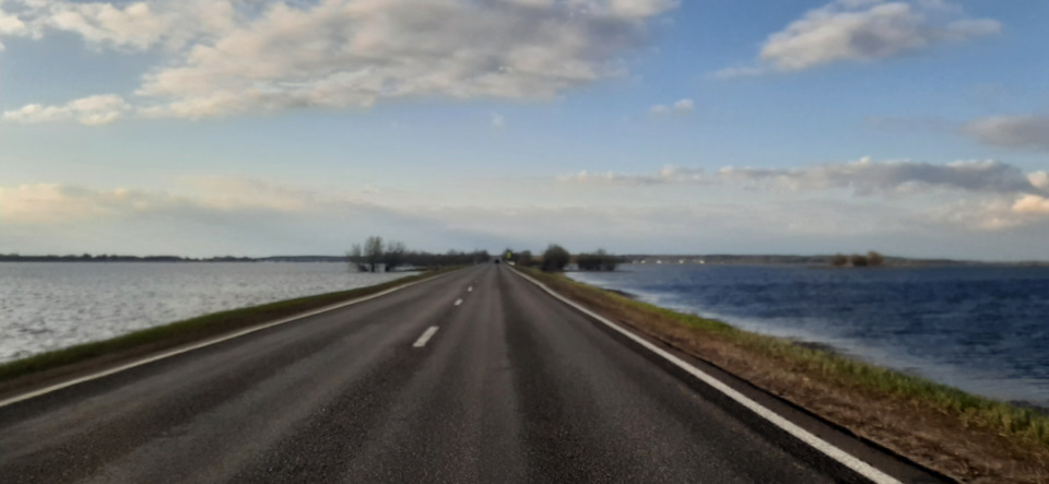 Глава 13. Hella Rallye 3000 или да будет свет. Течет лобовое, запах ...