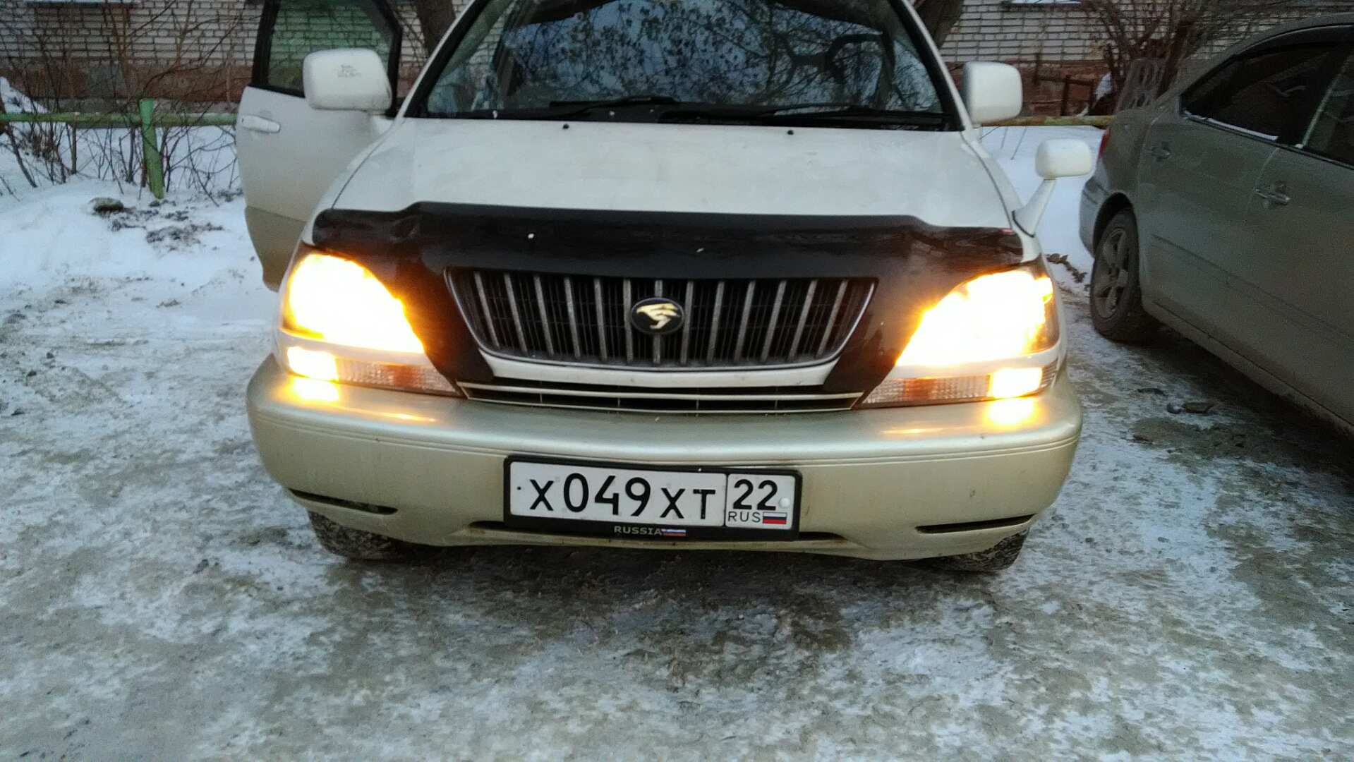 Фара тойота харриер 1998 года. Тойота харриер 2000г. Света харриер. Света харриер. Тойота харриер 2.