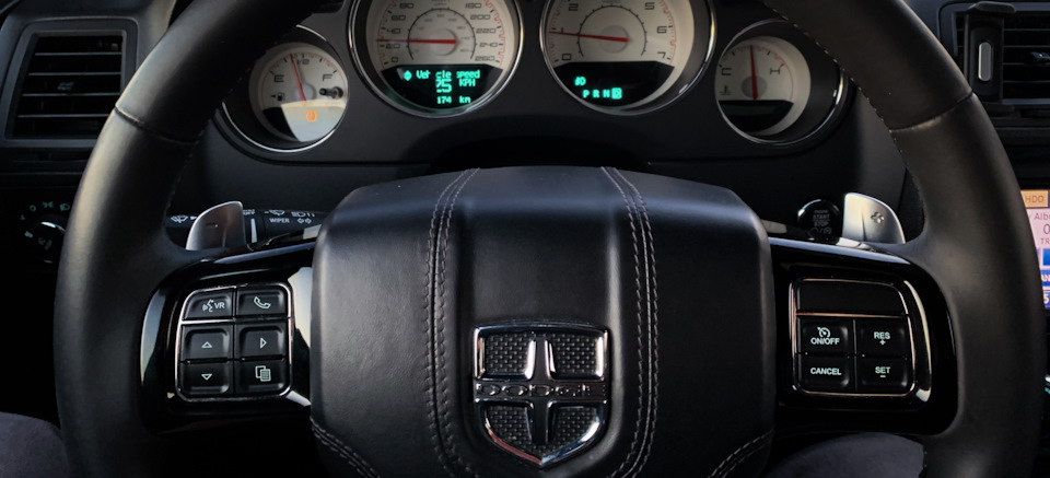 Как включить подрулевые лепестки? — Dodge Challenger, 3,6 л, 2011 года ...