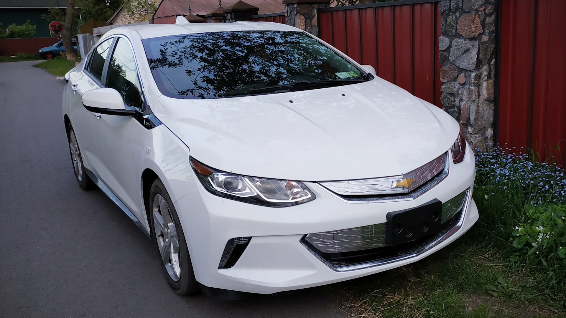 Chevrolet Volt (2G) 1.5 гибридный (Plug-in) 2018 | White ⚡ на DRIVE2