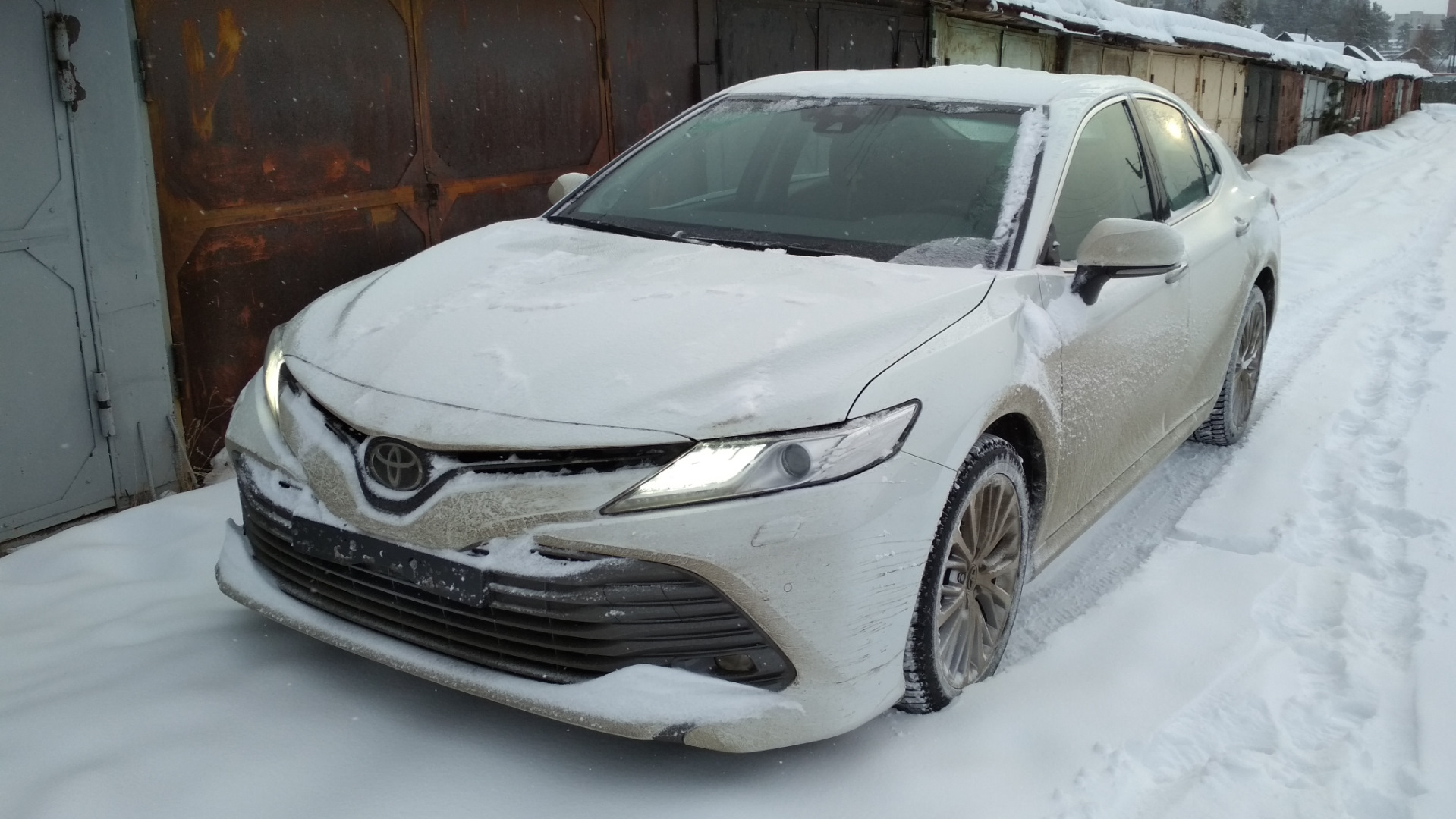 Camry 70 белый перламутр