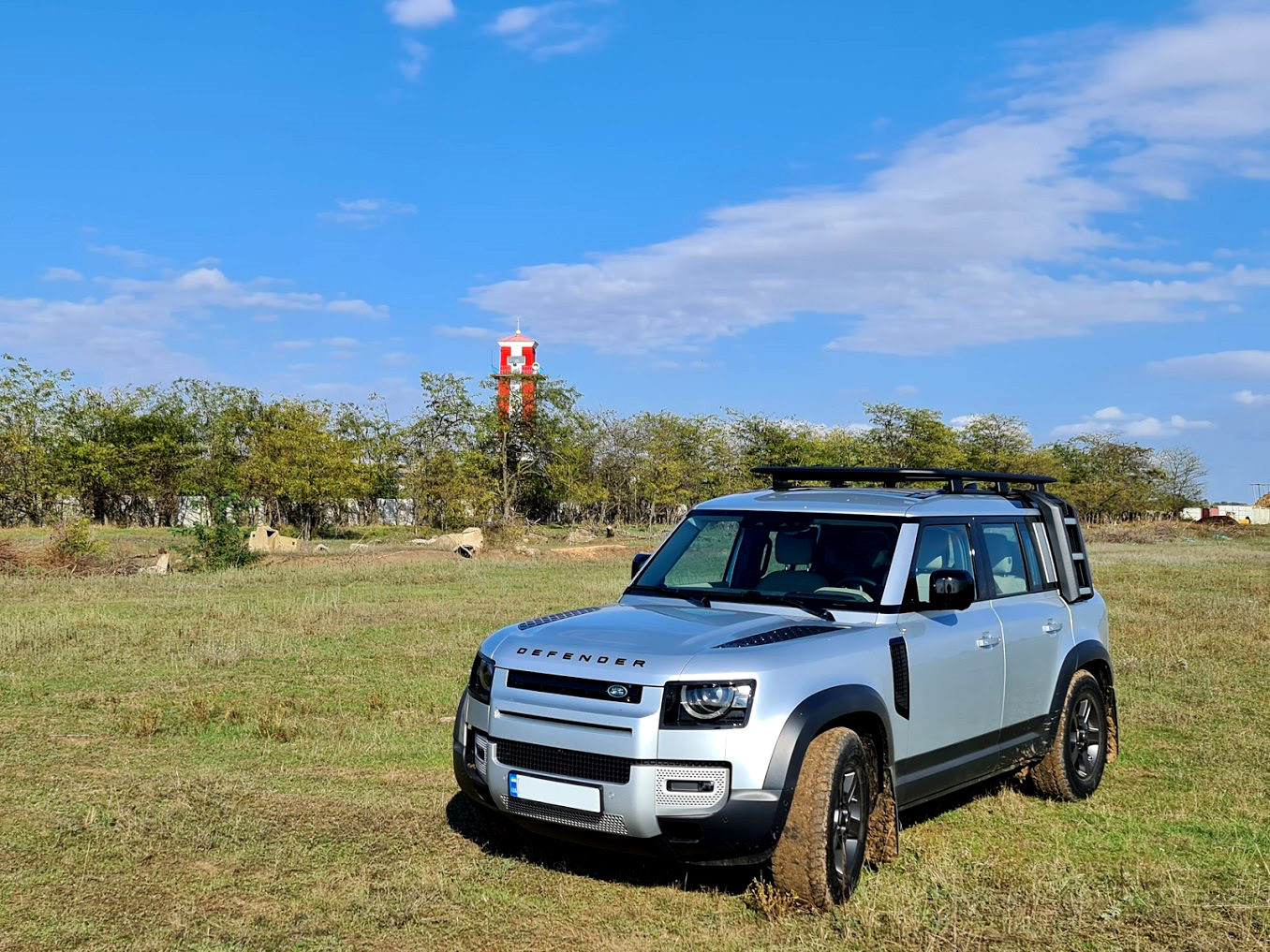 Land rover defender l663. Ленд Ровер Defender 2020. Рендж Ровер Дефендер 2020. Ленд Ровер Дефендер 2020 HSE. Land Rover 110 2020.