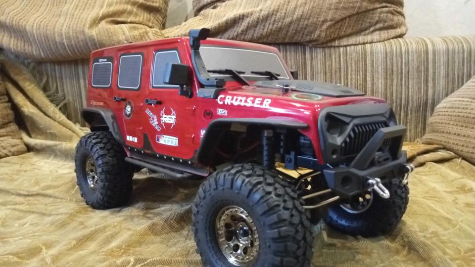 Ford Escape "бегемот металлик"