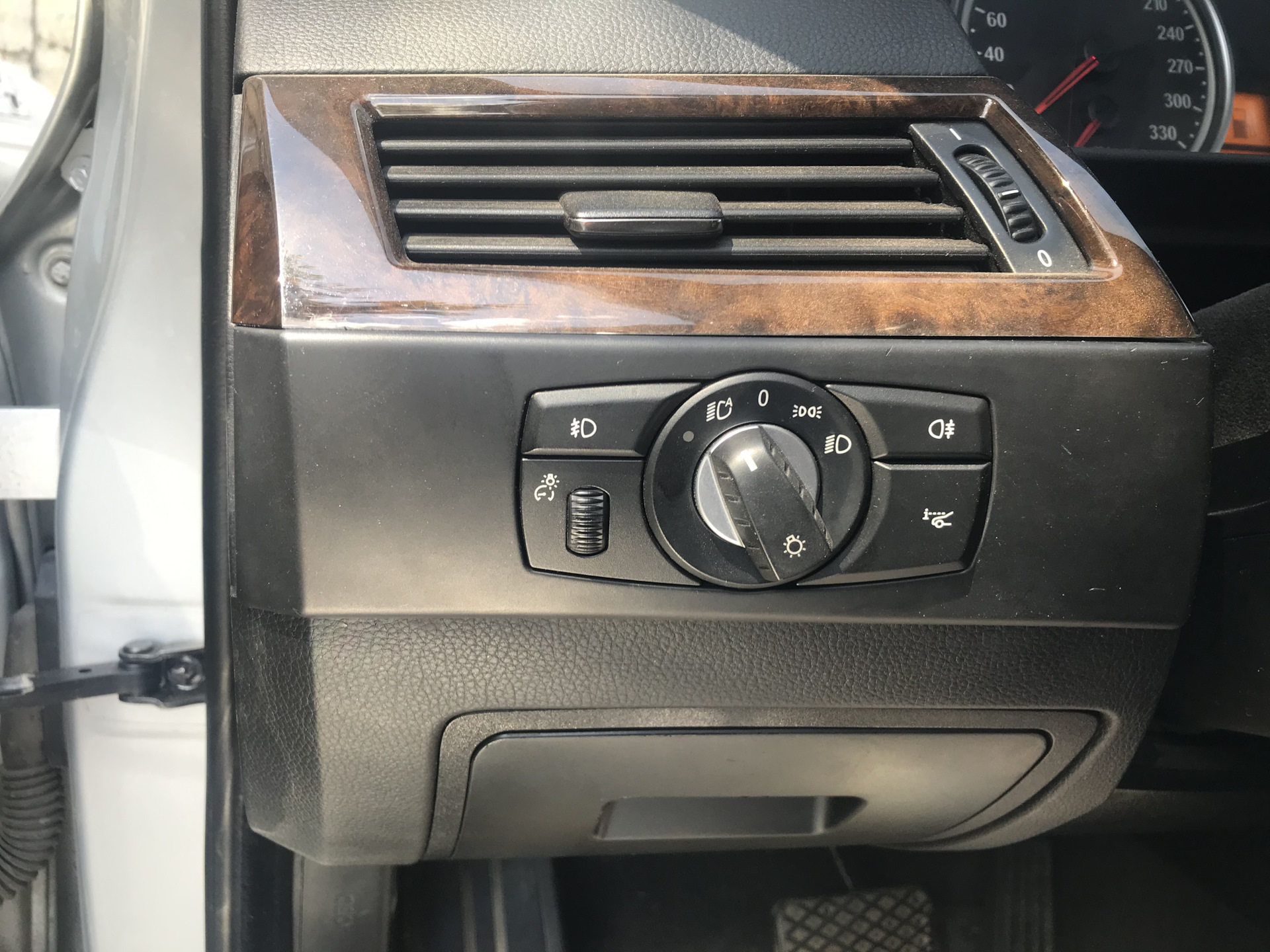 Блок переключения света — BMW 5 series (E60), 4,8 л, 2006 года ...