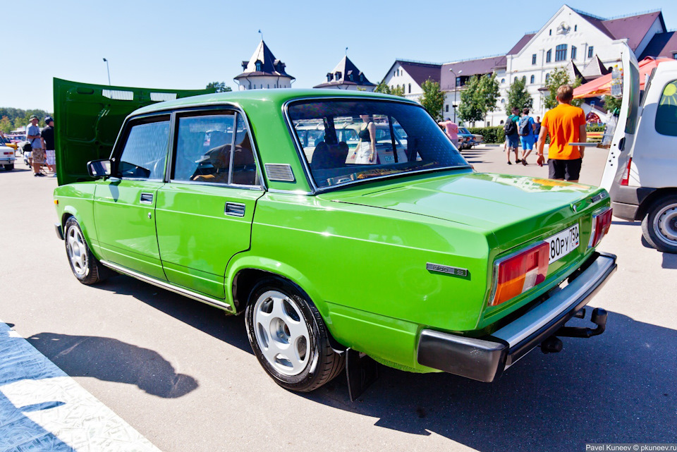 Lada 2105 Green