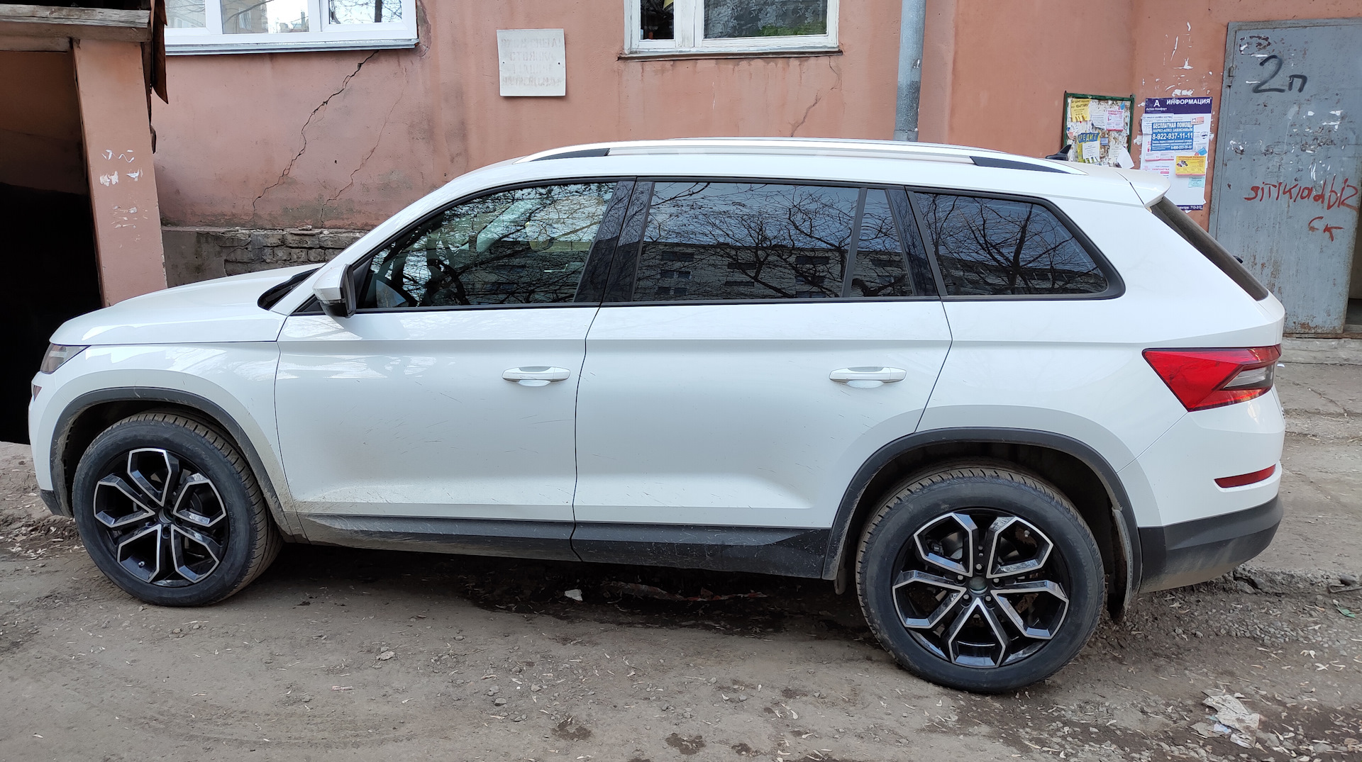 17 18 5 8. 235 55 R19 Skoda Kodiaq Triglav. Диски Crater r19 Skoda Kodiaq. Диски Skoda Kodiaq r19 Crater антрацит.