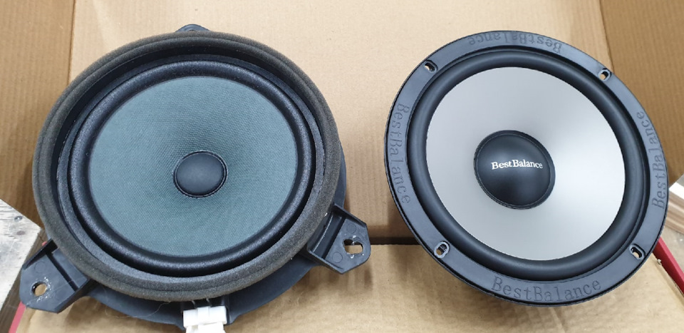 хорошая штатная акустика