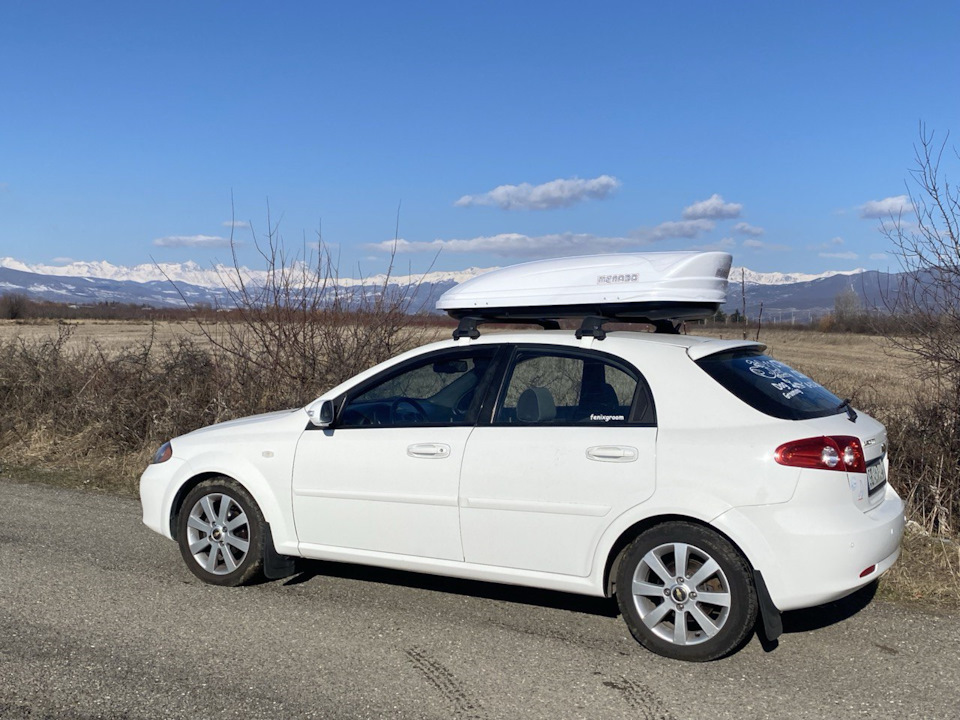 Багажник седана на крышу хэтчбека — Chevrolet Lacetti 5D, 1,6 л, 2008 ...