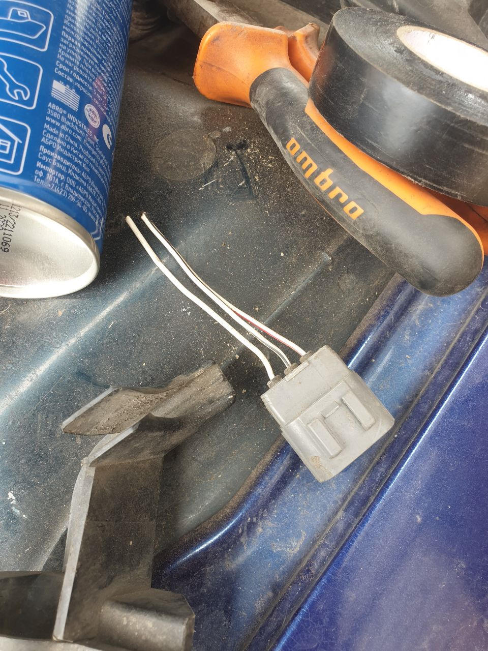 Новая старая с комплекта от датчика — Mazda 6 (1G) GG. Запчасти на фото: 571623