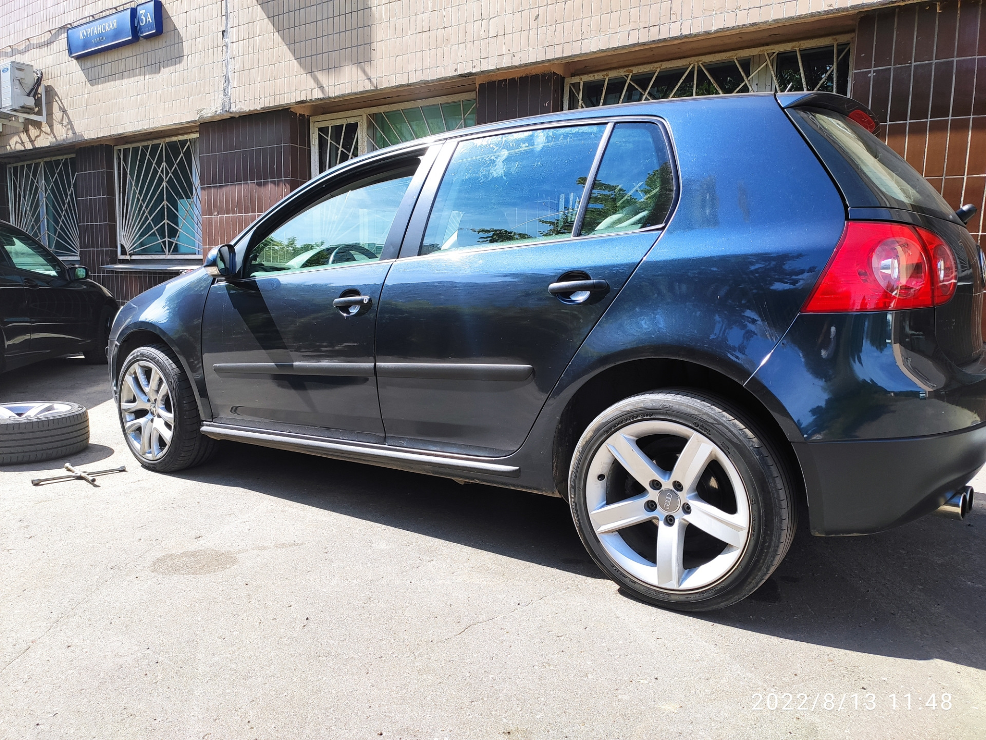 Вернули donington r17 обратно. — Volkswagen Golf Mk5, 1,6 л, 2006 года ...