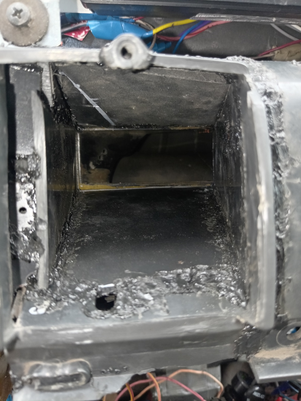 Левое сопло — Lada 2120 Надежда