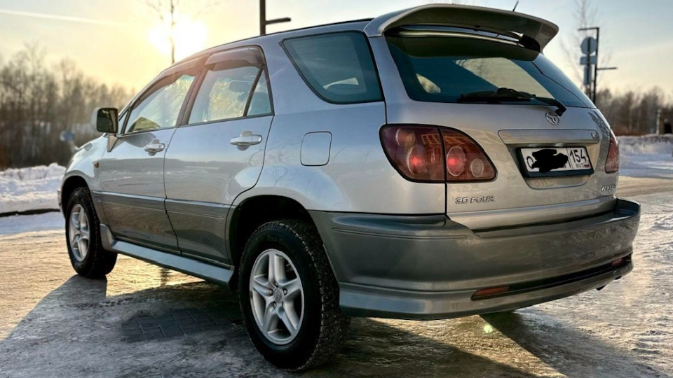 Toyota Harrier Серый бегемот