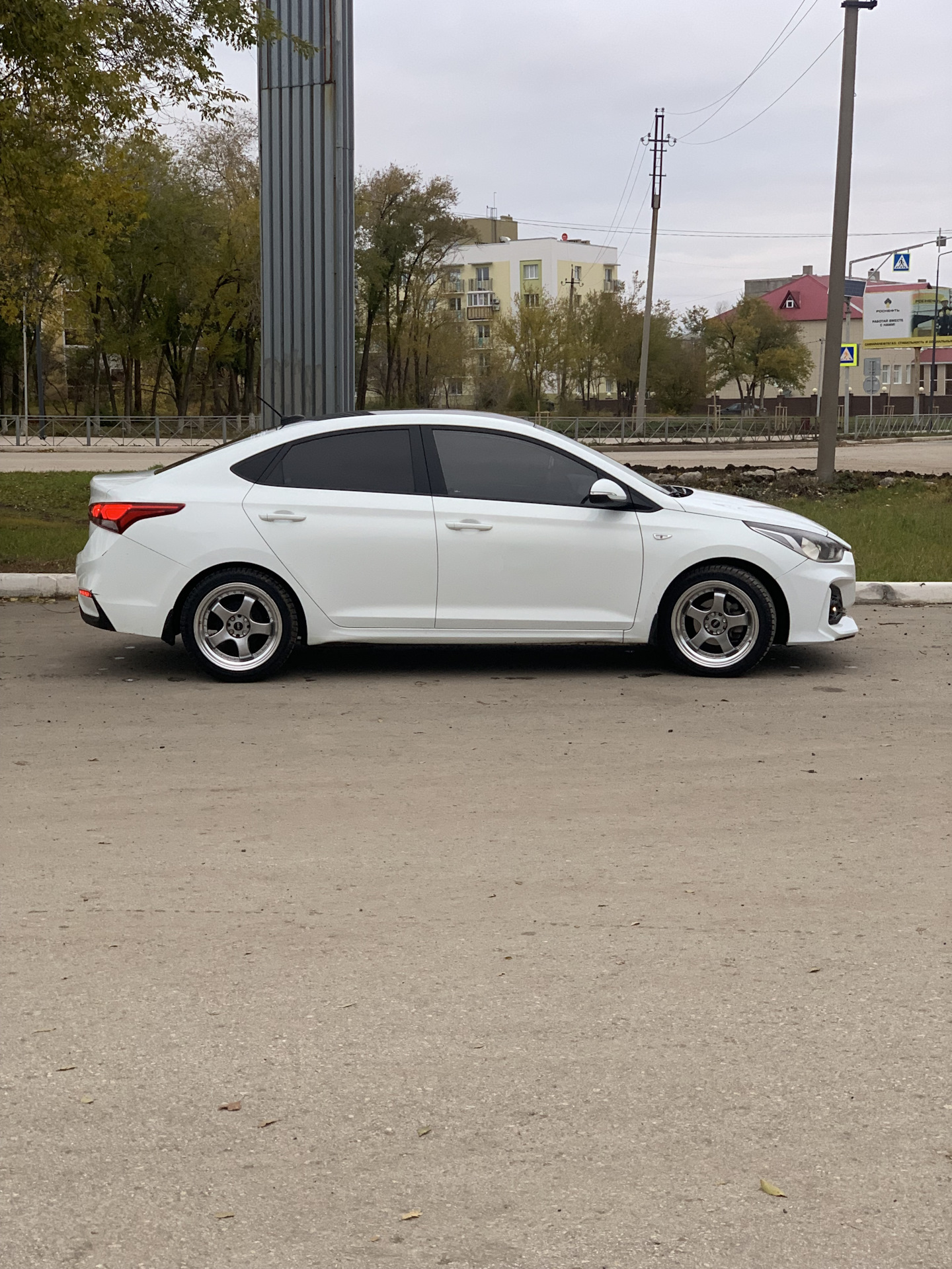 Передний бампер юрол тюнинг — Hyundai Solaris (2G), 1,6 л, 2017 года ...