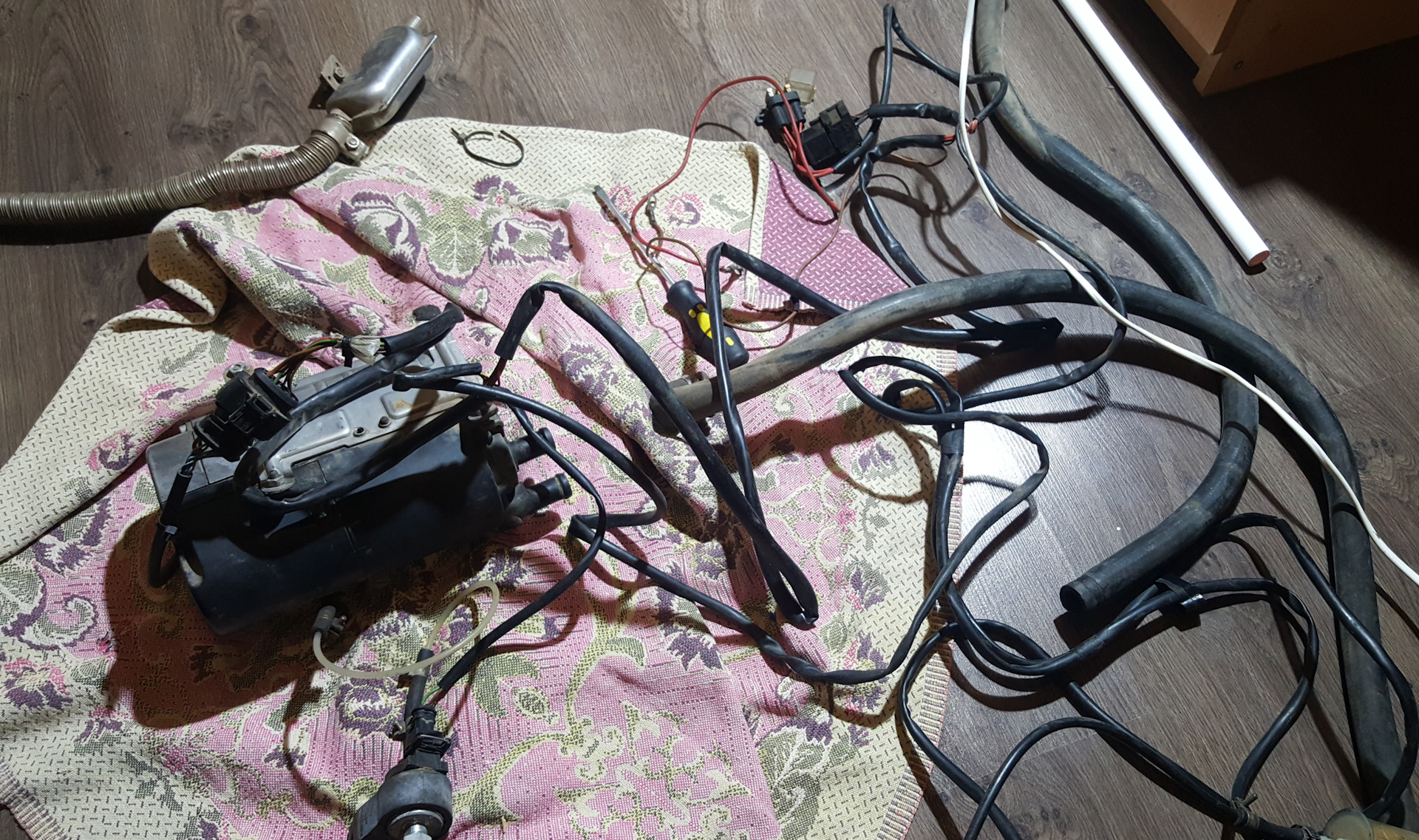 Установил оттопитель Эберспехер гидроник — Mitsubishi Pajero (4G), 3 л ...