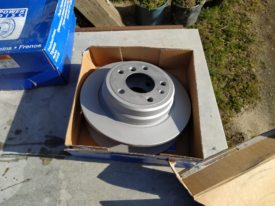 ATE 24011001171 — BMW 5 series (E34). Запчасти на фото: 24011001171