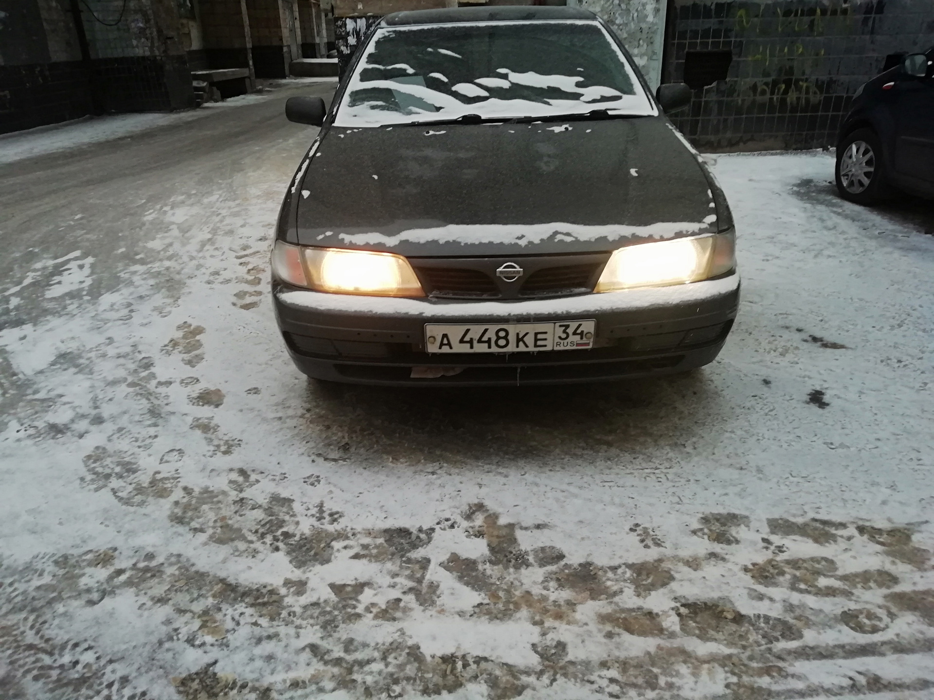 Ближний свет, горит в пол накала — Nissan Pulsar (N15), 2 л, 1996 года |  поломка | DRIVE2