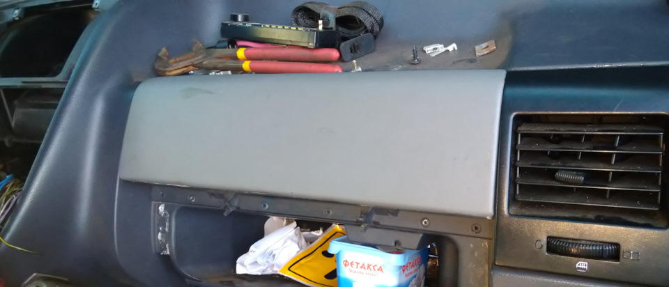 7. Не открывается бардачок пассажира. — Mercedes-Benz Vito (1G), 2,3 л ...