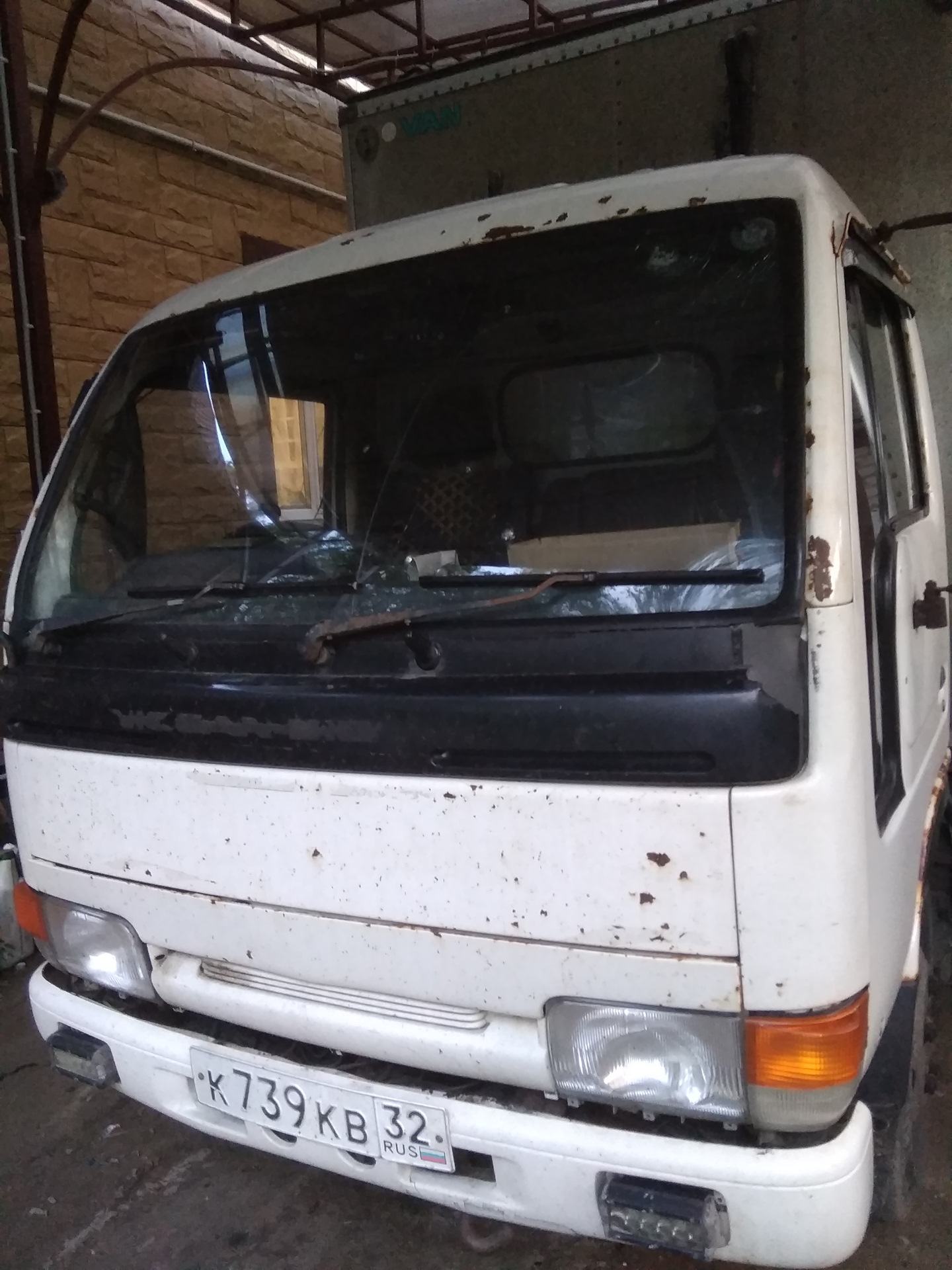 Нет зарядки. Генератор горячий. Или чудес в электрике не бывает ...