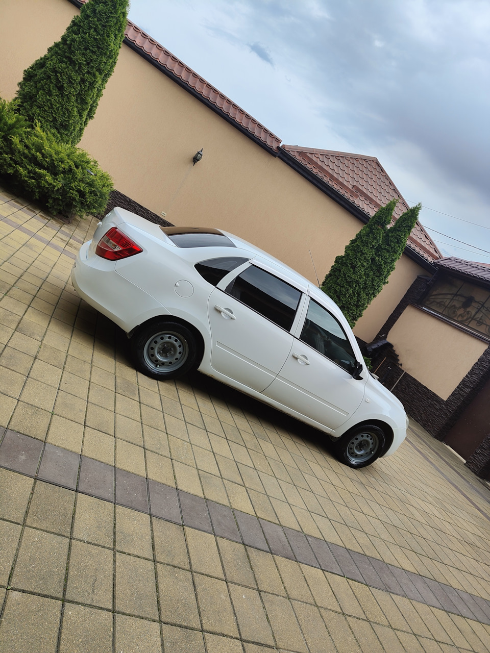 Фото в бортжурнале Lada Granta