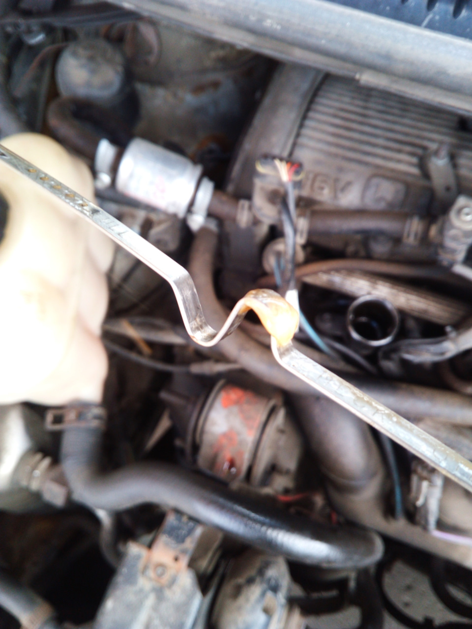 Эмульсия на щупе — Pontiac Trans Sport, 2,3 л, 1993 года | наблюдение ...