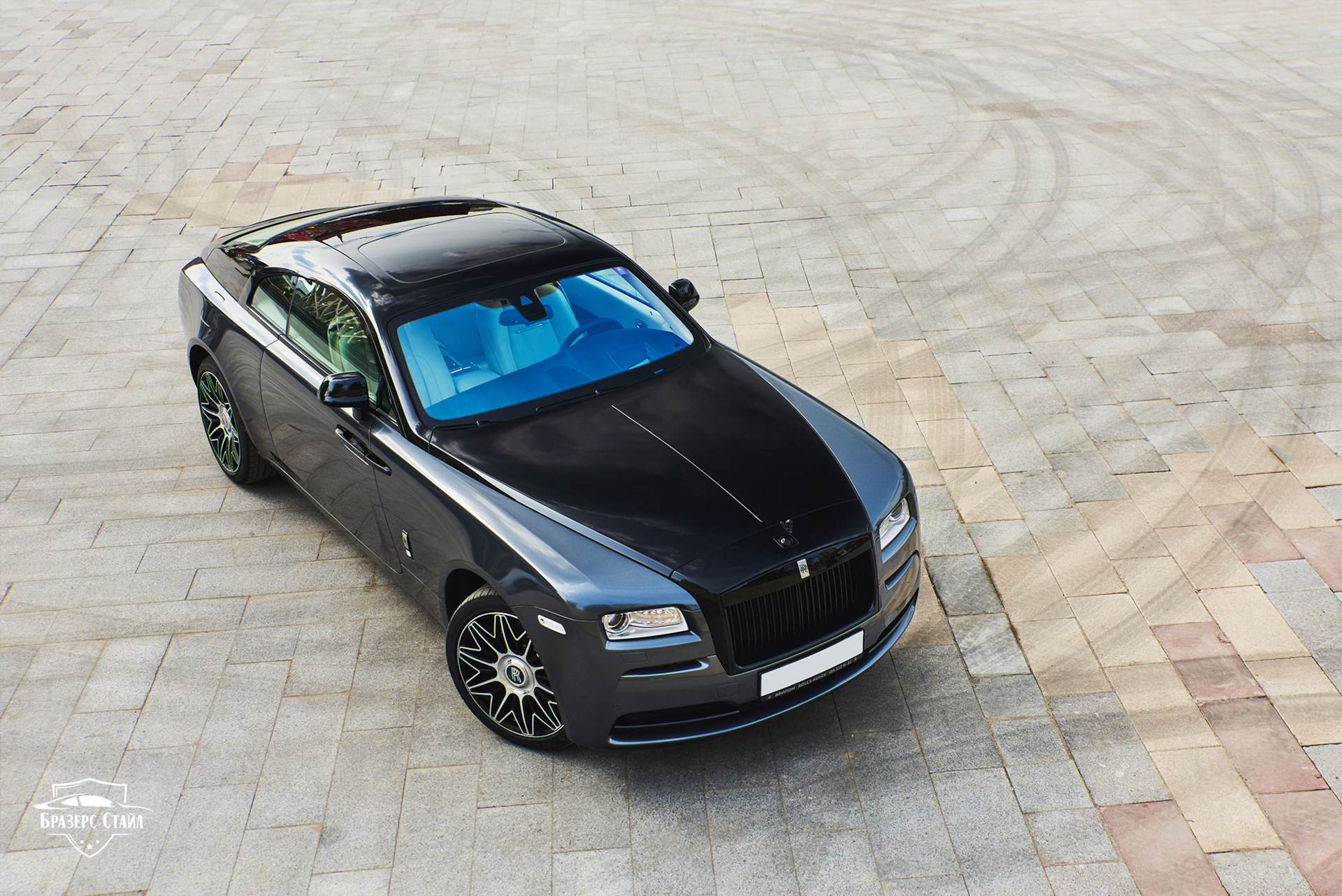 Rolls Royce Wraith изумрудный