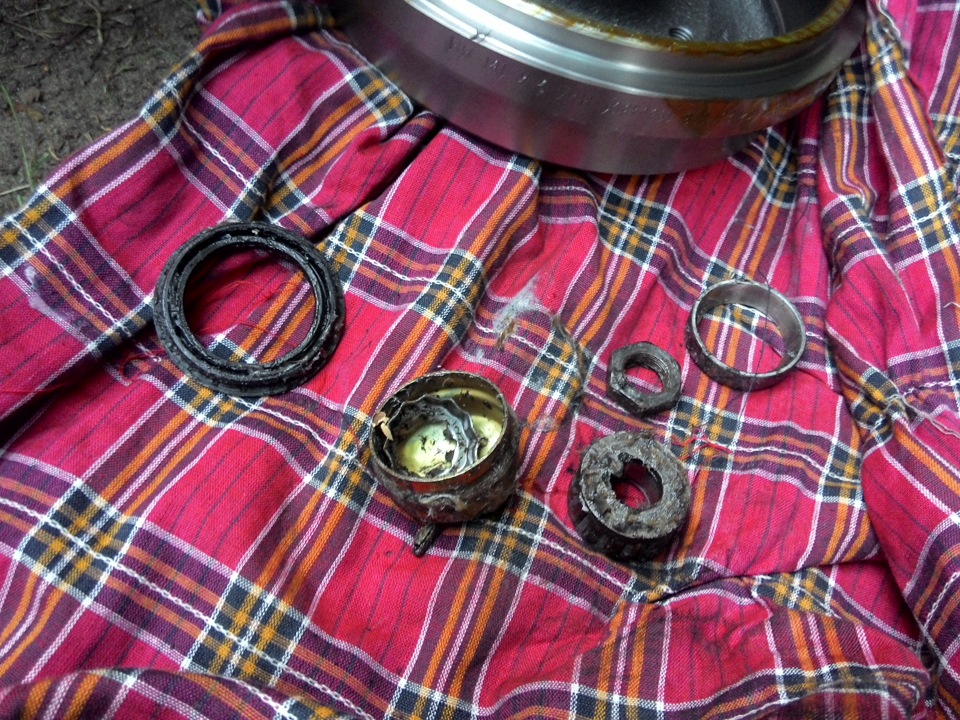 Замена тормозного барабана. — Volkswagen Jetta II, 1,8 л, 1988 года ...