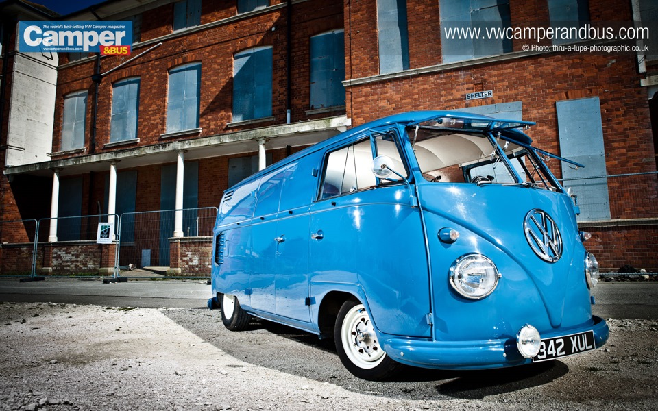 Van Volkswagen Blue