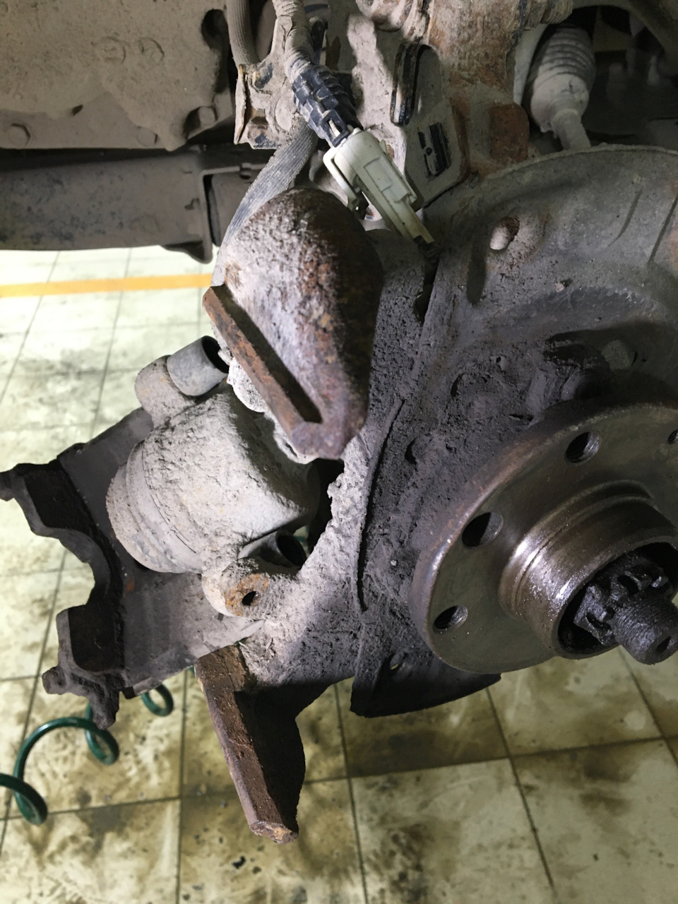 Замена тормоз и сб балки — Opel Astra G, 1,6 л, 2003 года | плановое ТО ...