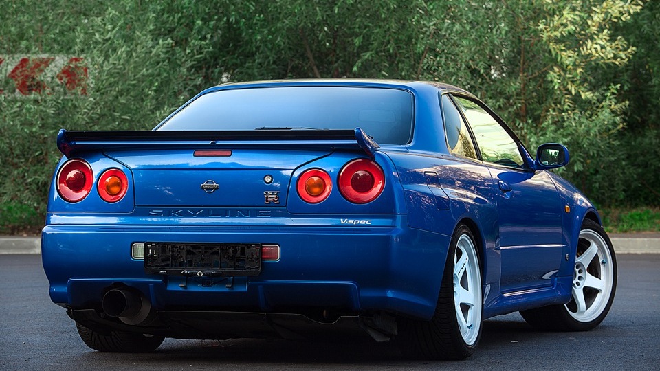 Nissan skyline леворульный