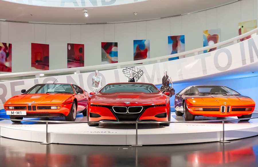 Где находится bmw museum