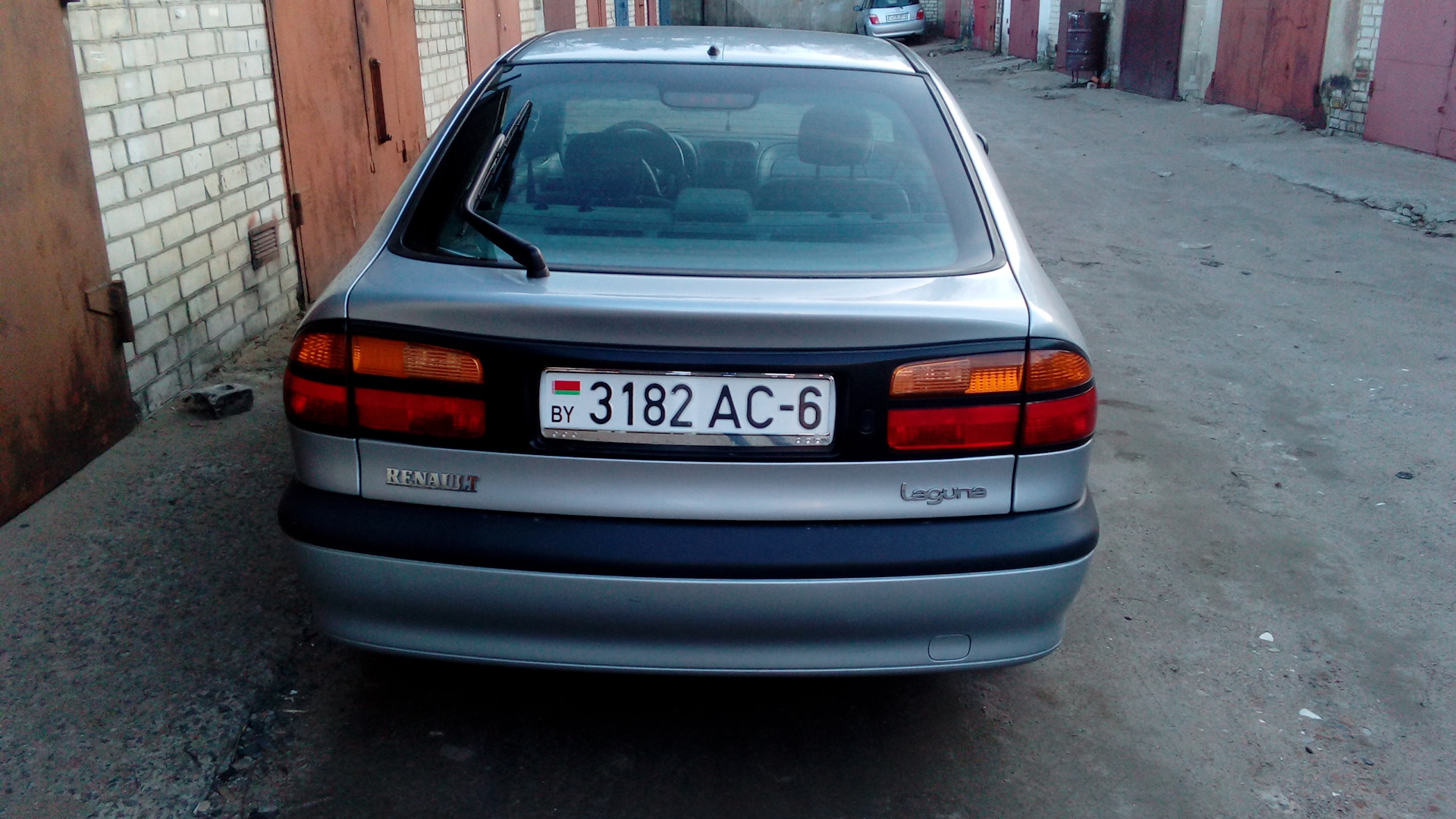 Renault Laguna I 1.8 бензиновый 1998 | Из точки А в точку Б на DRIVE2