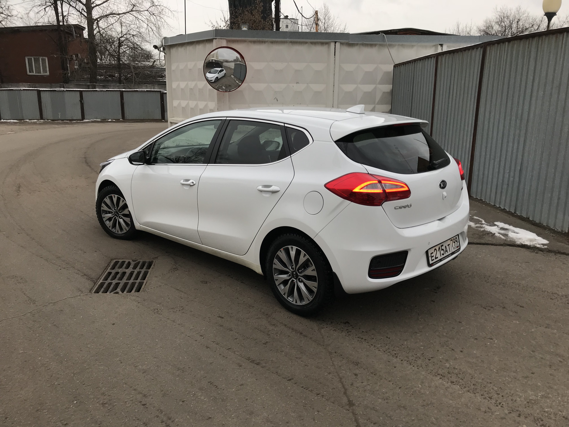 Kia Ceed 2016 Red line Luxe