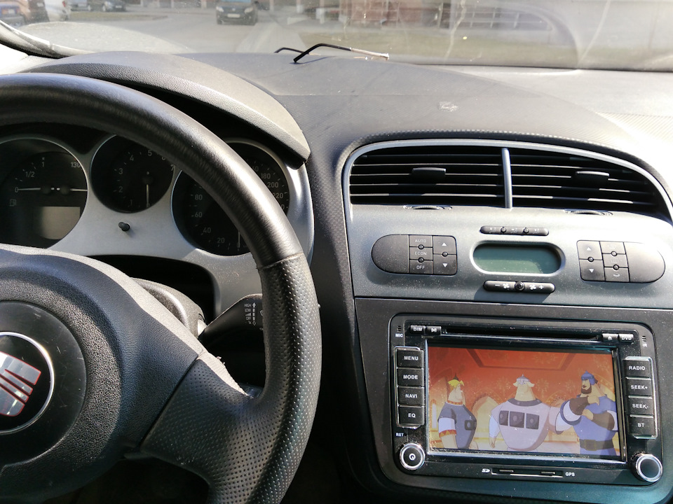 Замена магнитолы на CRS 710 — SEAT Toledo (3G), 1,6 л, 2008 года ...