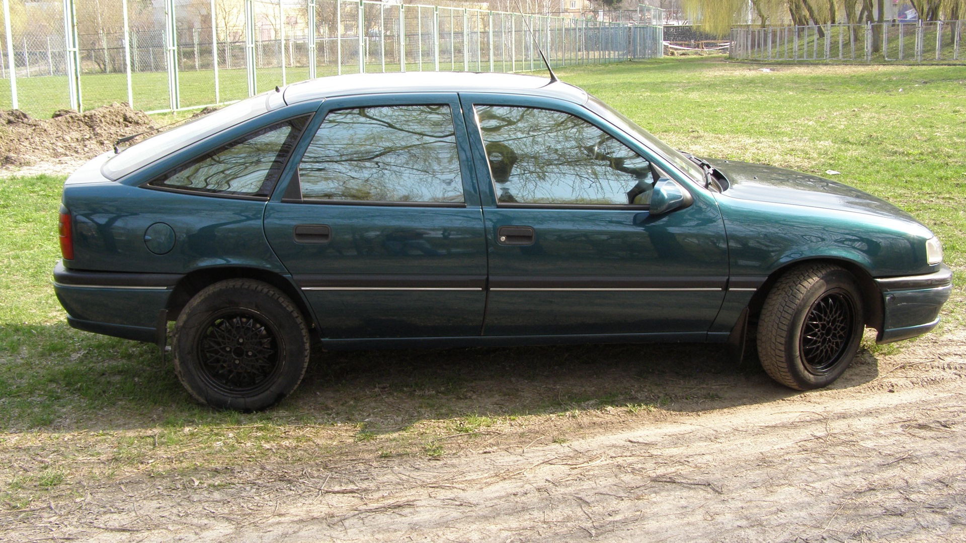 Opel Vectra A бензиновый 1995 | Зелёная ВЕРКА) на DRIVE2