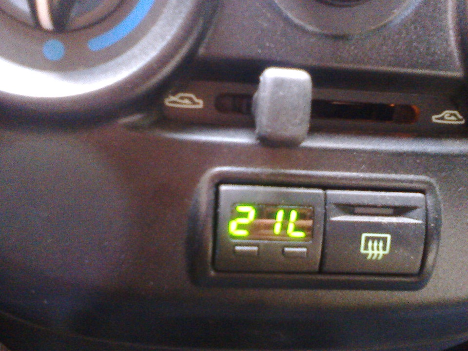 Средний расход, уровень топлива, дребезг ручки. — Lada Калина Универсал ...