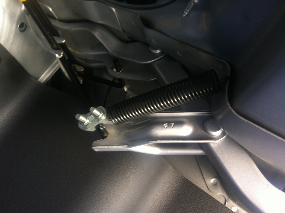 Акцент открывания багажника. Открывание багажника акцент. Открывание багажника акцент. Открывание багажника акцент. Хундай акцент плавное открывание багажника.