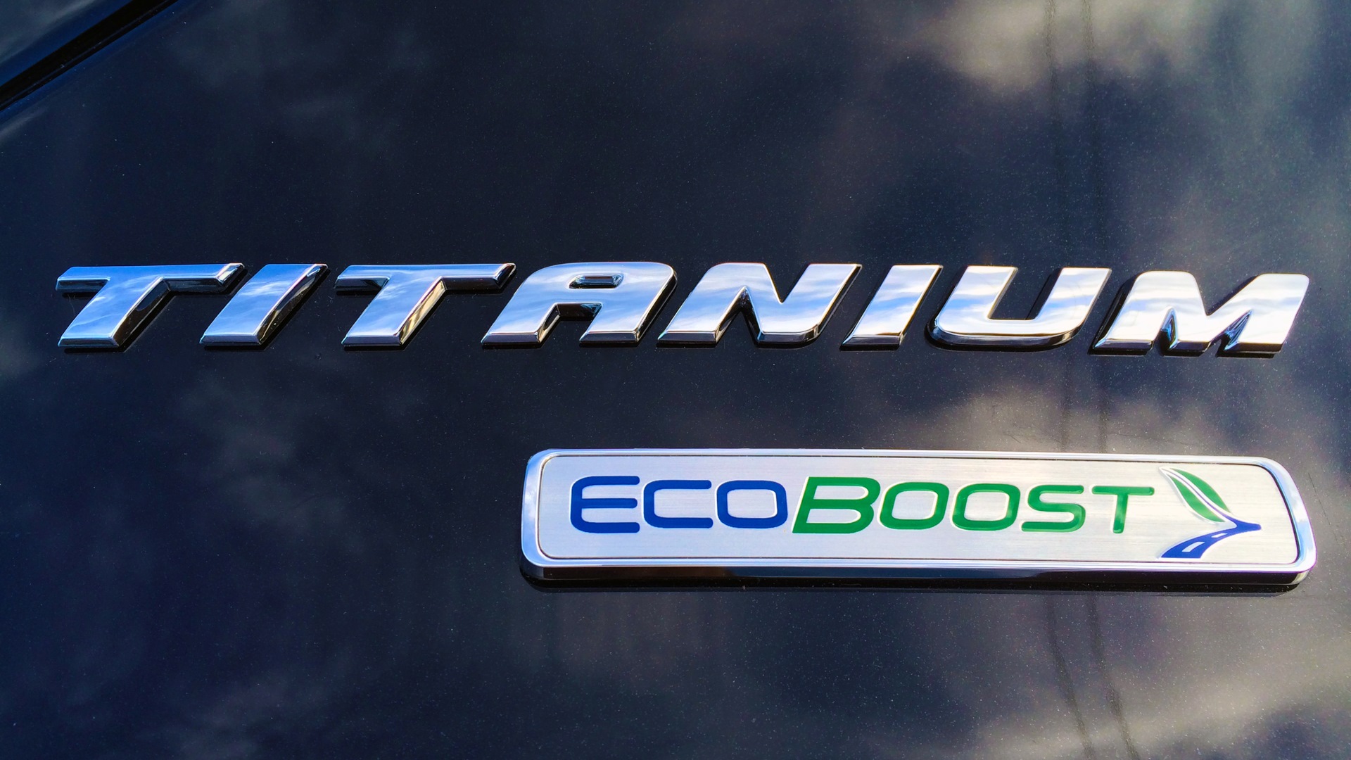 Озон шильдик. Ford Focus Titanium шильдик. Шильдик Титаниум на Форд фокус 3. Шильдик Титаниум на Форд фокус 2. Шильдик на Мондео 5.