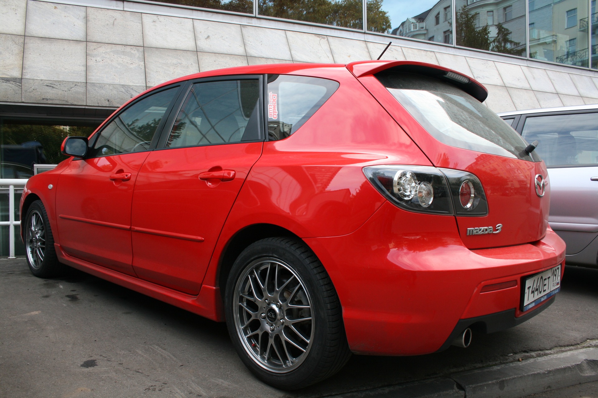 Какие диски мазда 3 бк. Mazda 3 bk r17. mazda 3 bk на 17 дисках. mazda 3 bk r16. mazda 3 bk диски r17.